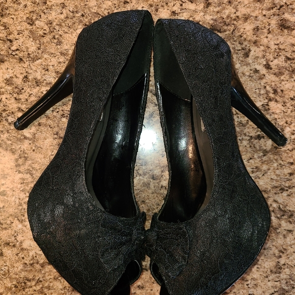 High heel shoes - Picture 2 of 4